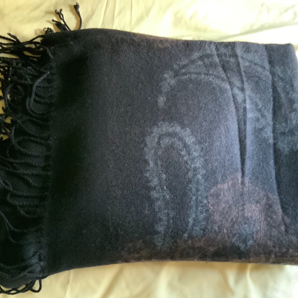 29 PALMS Paisley Ruana Wrap - Picture 3 of 3